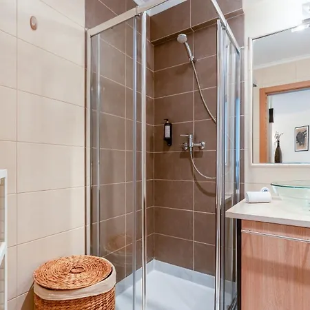 Apartamento Bright 1bdr With Sea View By Lovelystay