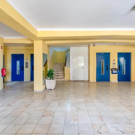Bright 1bdr With Sea View By Lovelystay Armacao de Pera