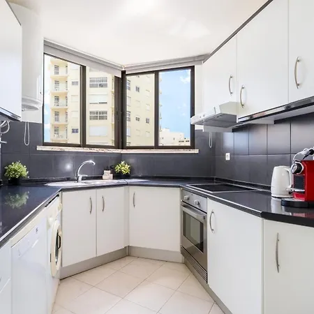 Bright 1bdr With Sea View By Lovelystay Apartamento Armação de Pêra