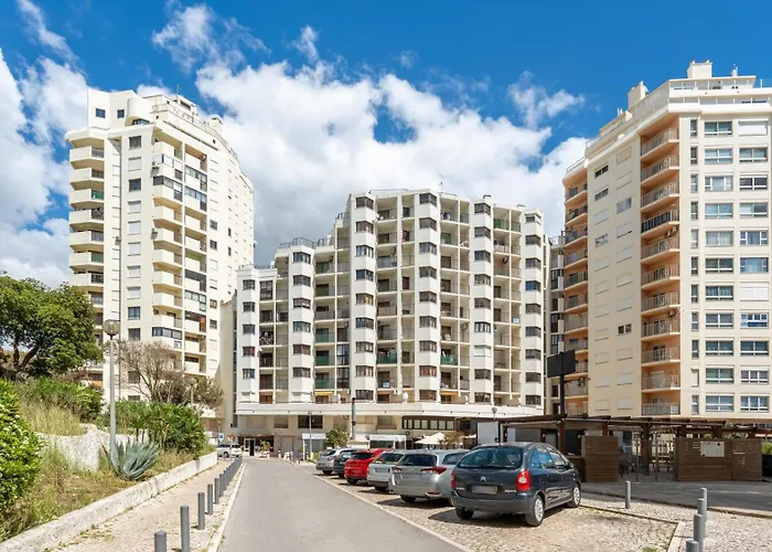 Bright 1bdr With Sea View By Lovelystay