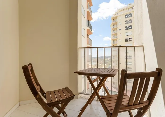 Bright 1bdr With Sea View By Lovelystay *