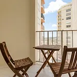 Bright 1bdr With Sea View By Lovelystay *