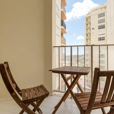 Bright 1bdr With Sea View By Lovelystay *